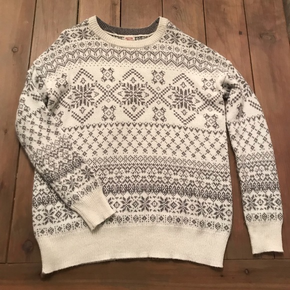 Mossimo Supply Co. Sweaters - Mossimo Cozy Oversized crew neck sweater Mossimo Supply Co. Sweaters - Mossimo Cozy Oversized crew neck sweater